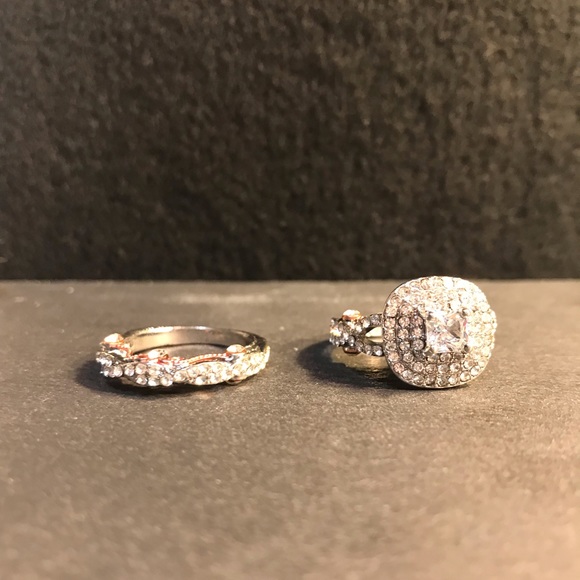 White gold filled Clear crystal wedding ring - Picture 5 of 10